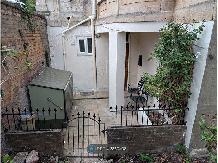2 Bedroom Maisonette To Rent In Victoria Walk, Bristol, BS6