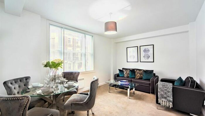 1 Bedroom Flat To Rent In Flat Hill Street, Mayfair, W1J