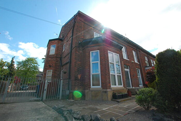2 Bedroom Apartment To Rent In Flat Park Road, M6