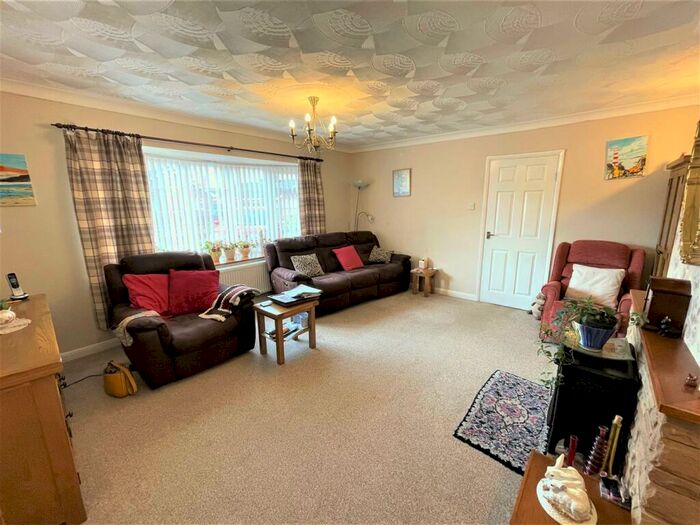 3 Bedroom Detached Bungalow For Sale In Silver Drive, Dersingham, King
