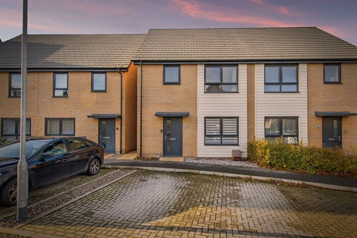 3 Bedroom Semi Detached House For Sale In Mimas Way, Ipswich, Suffolk, IP1