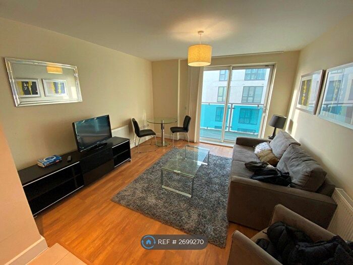1 Bedroom Flat To Rent In Gooch House, London, W6
