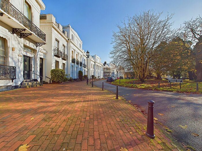 Studio To Rent In Park Crescent, Worthing, BN11