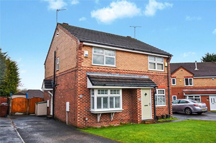2 Bedroom Semi Detached House For Sale In Guillemot Approach, Morley, Leeds, West Yorkshire, LS27
