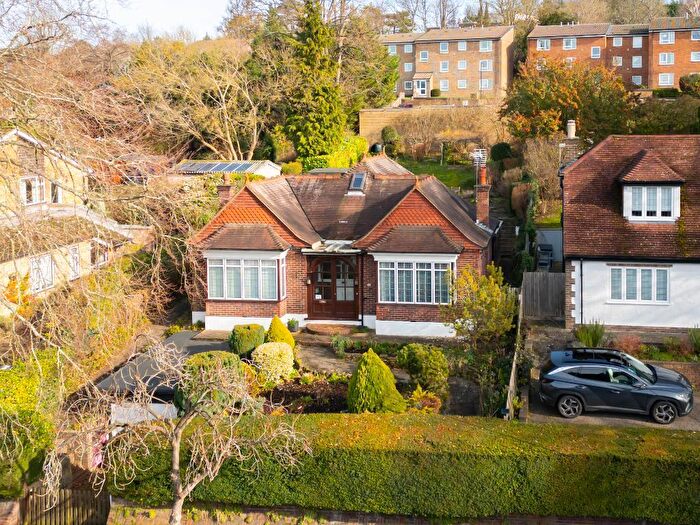 3 Bedroom Bungalow For Sale In Purley Oaks Road, South Croydon, Surrey, CR2