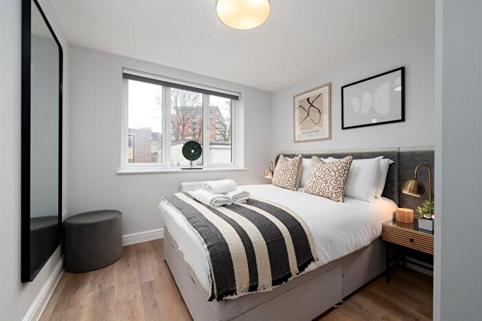 2 Bedroom Flat To Rent In Park Street, Bristol, BS1