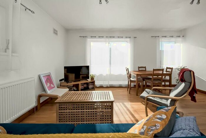 2 Bedroom Apartment To Rent In Kimberley Avenue, Peckham, London, SE15