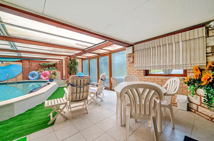 3 Bedroom Detached Bungalow For Sale In Cranford Road, Paignton, Devon, TQ3
