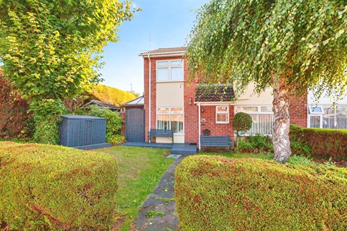3 Bedroom Semi-Detached House For Sale In Lochmore Drive, Hinckley, LE10