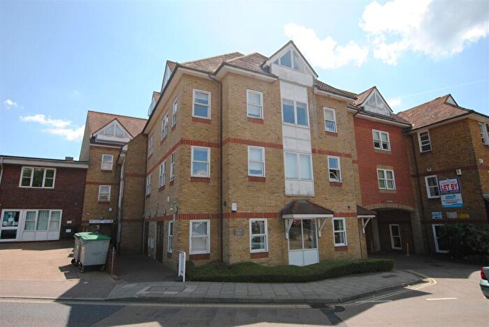 1 Bedroom Flat For Sale In Websters Way, Rayleigh, SS6