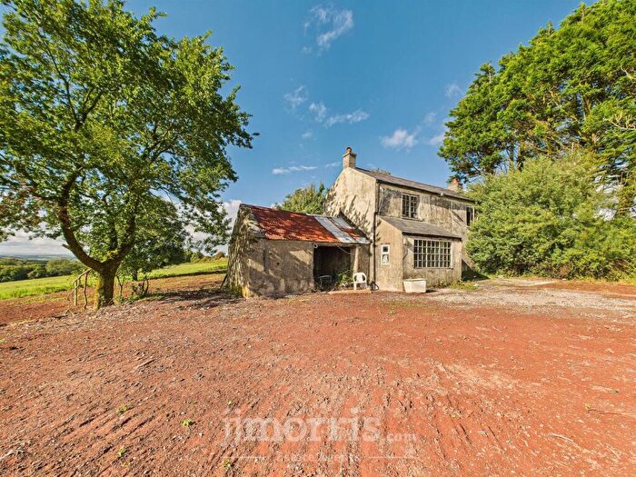 2 Bedroom Cottage For Sale In St. Clears, Carmarthen, SA33