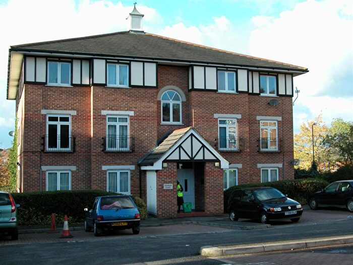 1 Bedroom Apartment To Rent In Dogrose Court, Wenlock Gardens, Hendon, NW4