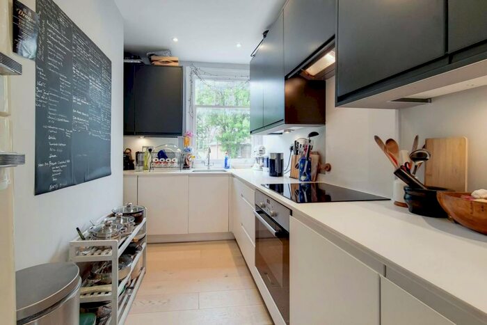 2 Bedroom Maisonette To Rent In Middle Lane, Crouch End, London, N8