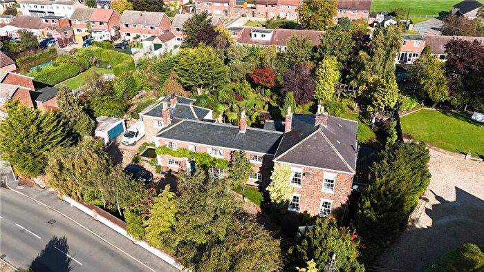 6 Bedroom Detached House For Sale In Front Street, Ulceby, DN39