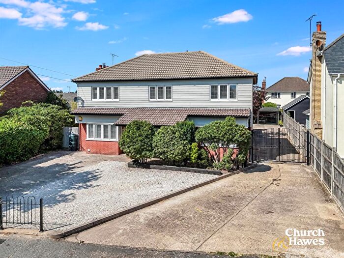 4 Bedroom Detached House For Sale In Pantile Hill, Southminster, CM0