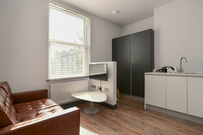 2 Bedroom Apartment To Rent In Waverley Street, Arboretum, NG7