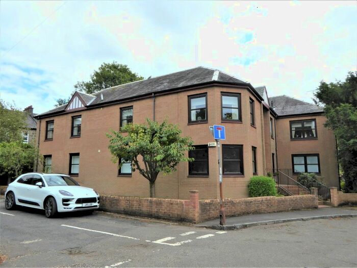 3 Bedroom Flat To Rent In Kersland Drive, Milngavie, East Dunbartonshire, G62