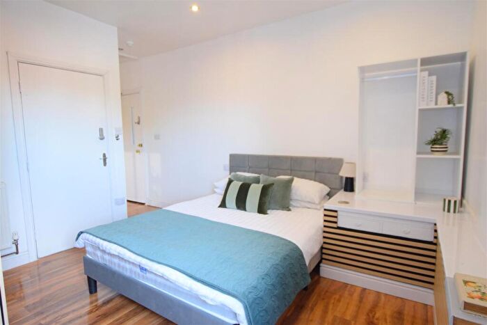 1 Bedroom Flat To Rent In High Street - Central Flat - Available Now, LN5