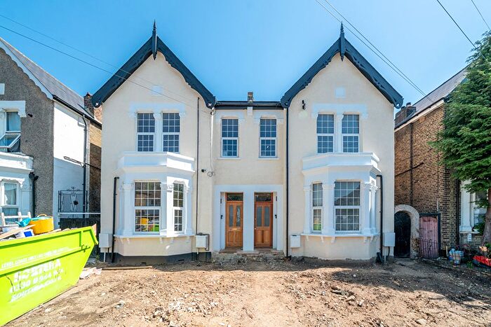 5 Bedroom Terraced House To Rent In Tankerville Road, London, SW16