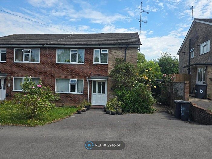2 Bedroom Flat To Rent In Avon Road, Farnham, GU9