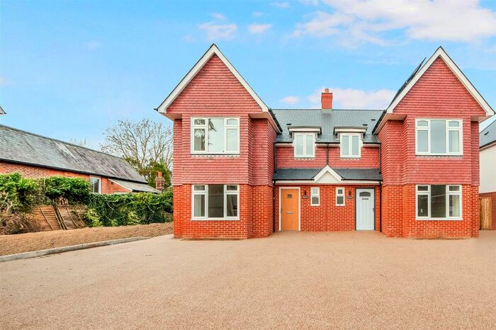 4 Bedroom Semi-Detached House To Rent In Treetops, Station Road, Staplehurst, TN12