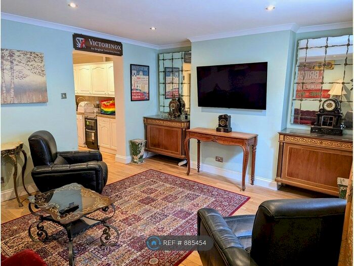 2 Bedroom Flat To Rent In London Road, London, SE1