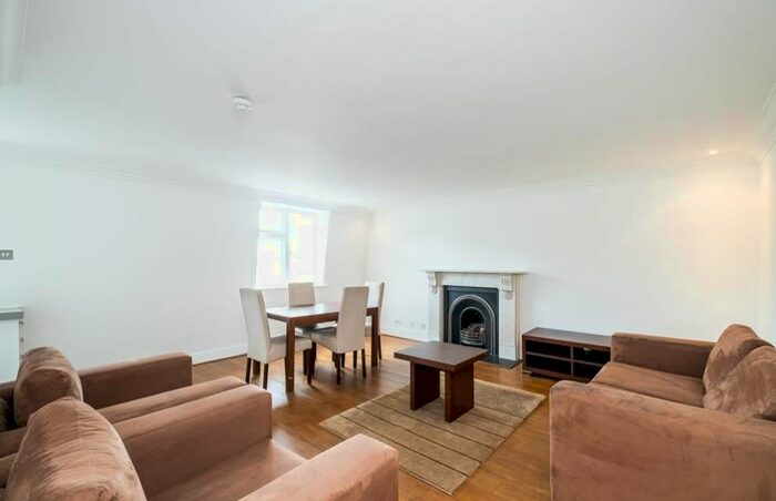2 Bedroom Flat To Rent In York Street, Marylebone, London, W1U