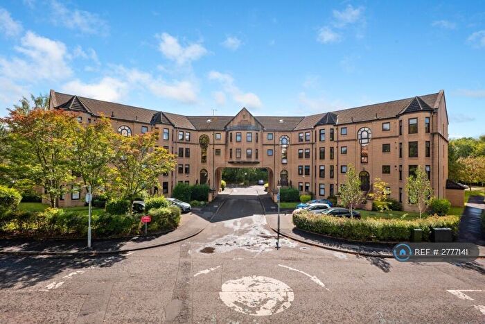 3 Bedroom Flat To Rent In Hughenden Lane, Glasgow, G12