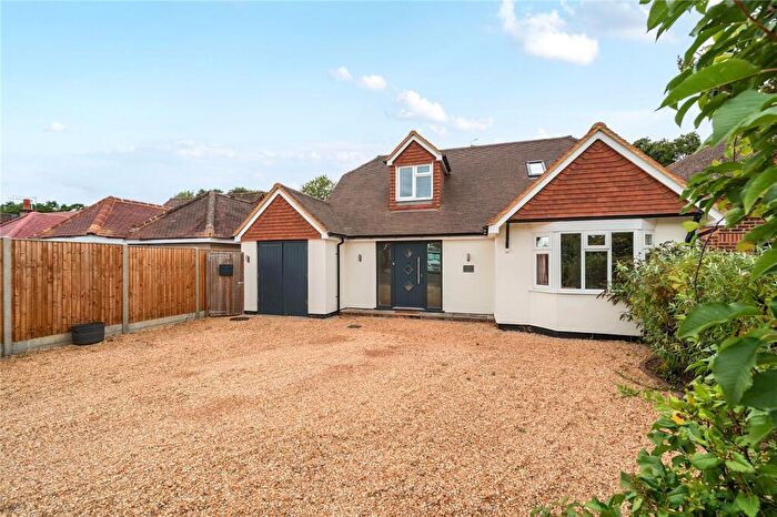 3 Bedroom Detached House For Sale In New Road, Wonersh, GU5