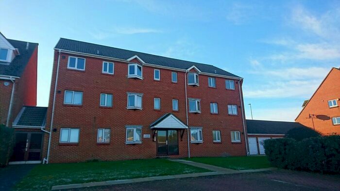 2 Bedroom Flat To Rent In Benbow Avenue, Langney Point, Eastbourne, BN23