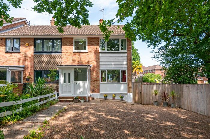 3 Bedroom End Of Terrace House For Sale In Woodcrest Walk, Reigate, RH2