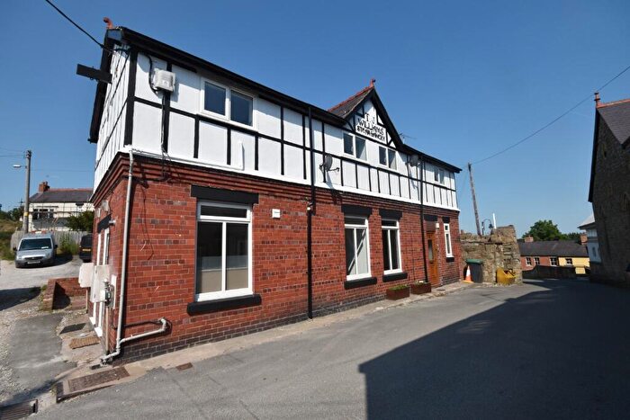2 Bedroom Flat To Rent In High Street, Cefn Mawr, LL14