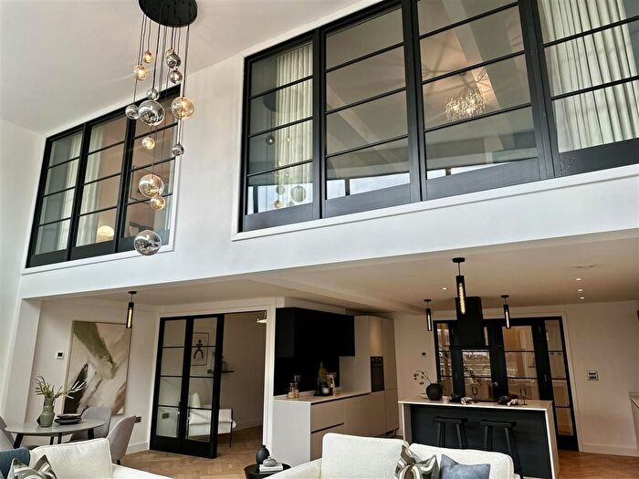 2 Bedroom Flat To Rent In Trent Bridge View, Nottingham, NG2