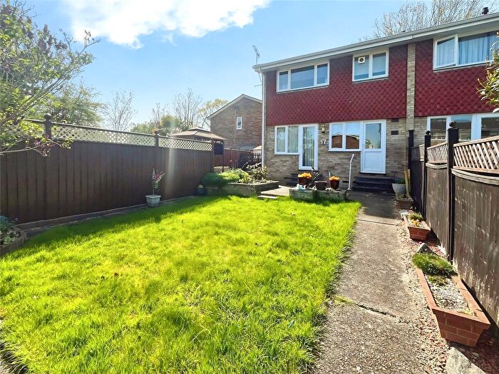 3 Bedroom End Of Terrace House For Sale In Fleetside, West Molesey, Surrey, KT8