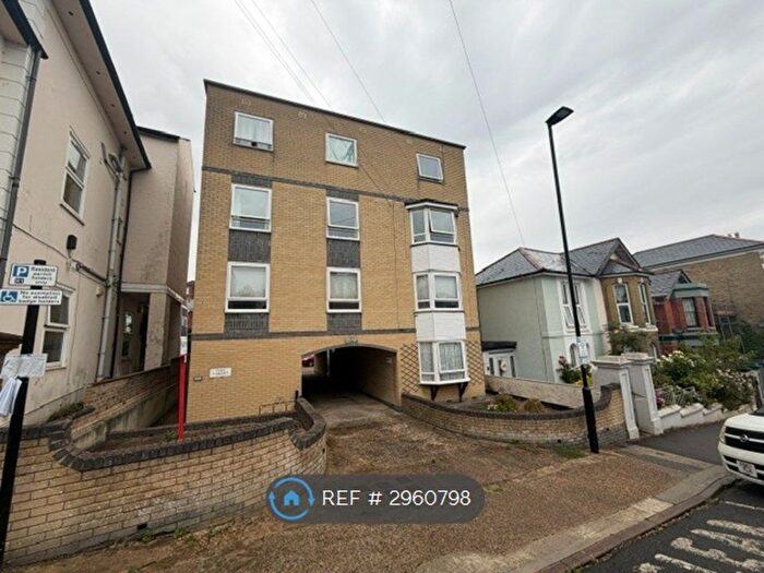 2 Bedroom Flat To Rent In St Margaret Court, Ryde, PO33