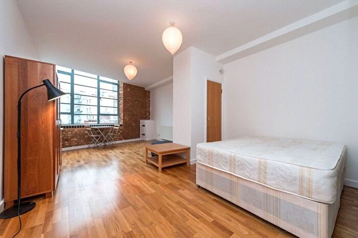 Studio To Rent In Boss Street, Shad Thames, London, SE1