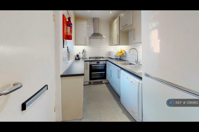 3 Bedroom Terraced House To Rent In Rosedale Road, Sheffield, S11
