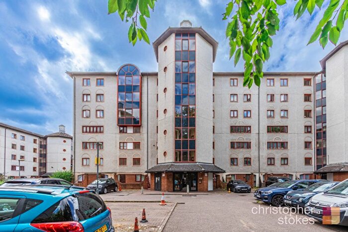 1 Bedroom Flat To Rent In Westminster Court, Eleanor Way, Waltham Cross, Hertfordshire, EN8