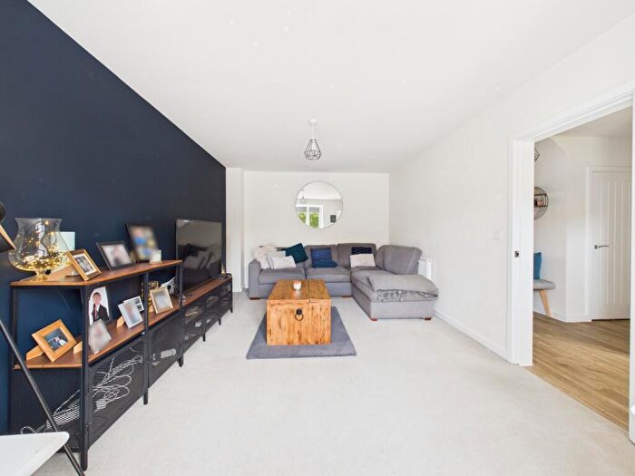 4 Bedroom Detached House For Sale In Tarry Way, Northampton, Northamptonshire, NN2