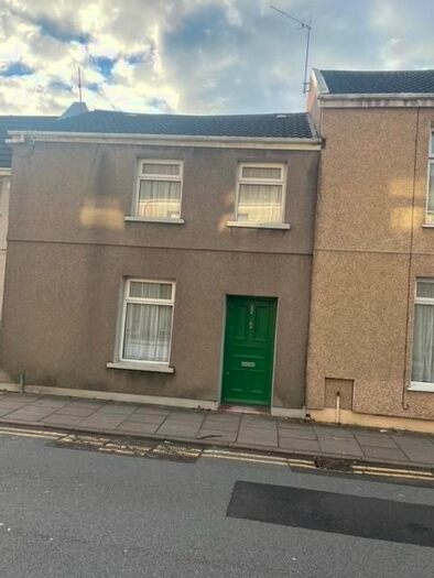 2 Bedroom Property To Rent In Pottery Street, Llanelli, SA15