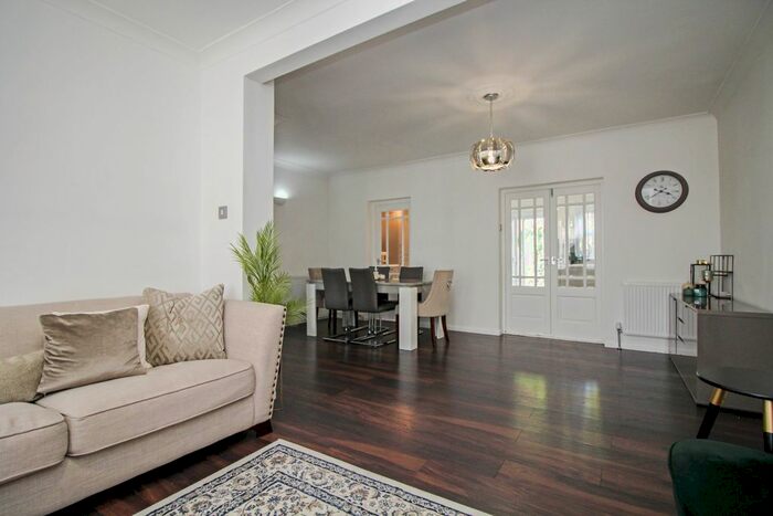 3 Bedroom Terraced House To Rent In Norfolk Road, Barking, London, IG11