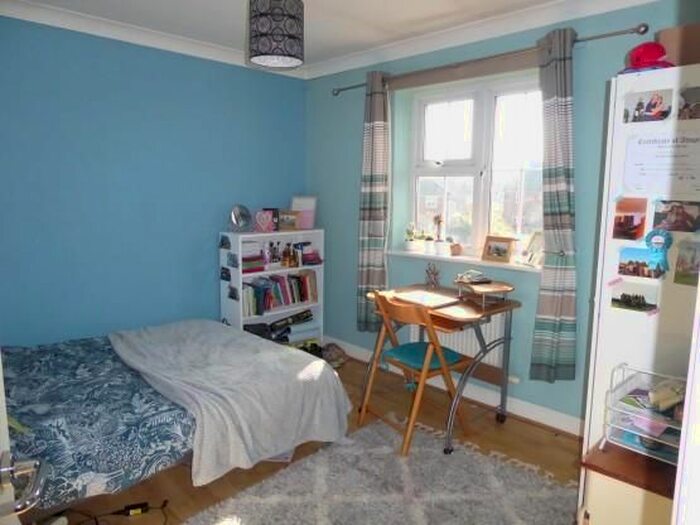 4 Bedroom Semi-Detached House To Rent In Kinghorn Road, Norwich, NR2