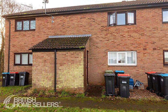 1 Bedroom Flat For Sale In Clay Hill, Two Mile Ash, Milton Keynes, Buckinghamshire, MK8