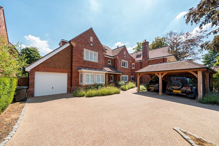5 Bedroom Semi Detached House For Sale In Oval Way, Gerrards Cross, Buckinghamshire, SL9