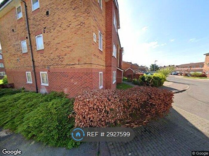 1 Bedroom Flat To Rent In Coopers Close, Dagenham, RM10