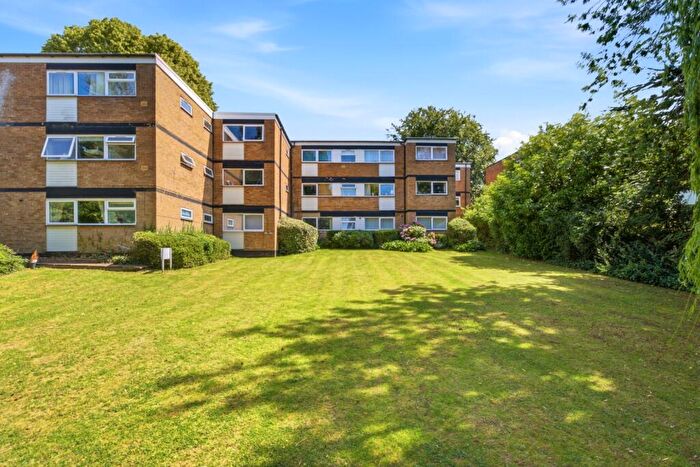 1 Bedroom Apartment To Rent In Yardley Court, Milton Road, Harpenden, Herts, AL5