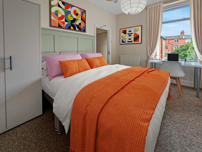 Terraced House To Rent In Adams Avenue, Northampton, NN1