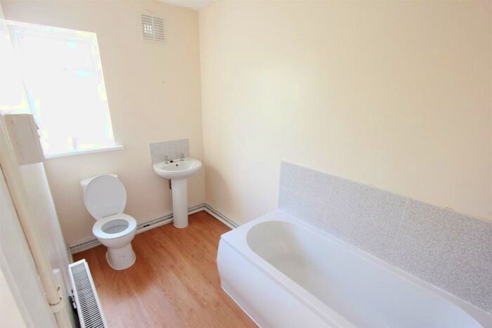 3 Bedroom House To Rent In Radford Drive, Leicester, LE3