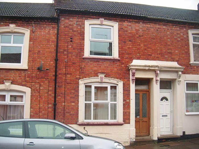 3 Bedroom Terraced House To Rent In Gordon Street, Semilong, Northampton, NN2