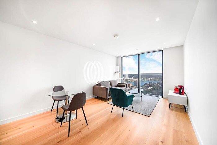 1 Bedroom Apartment To Rent In Hampton Tower, Marsh Wall, E14